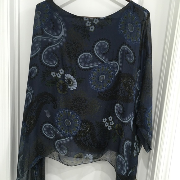 ❤️ Silk/Viscose Italian Blouse ❤️ - Picture 5 of 5